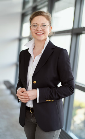 Dr. Christiane Wiegand